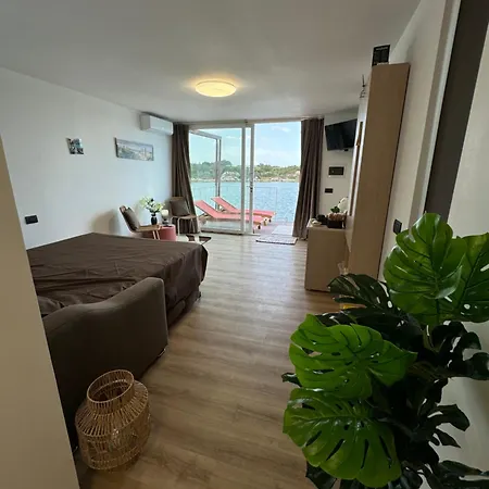Houseboat Costa Smeralda Botel Golfo Aranci