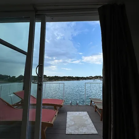 Botel Houseboat Costa Smeralda