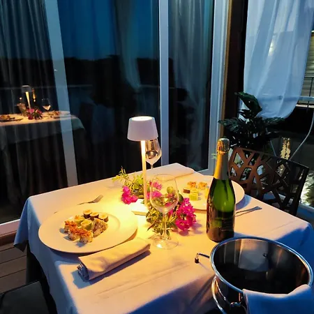 Houseboat Costa Smeralda Botel